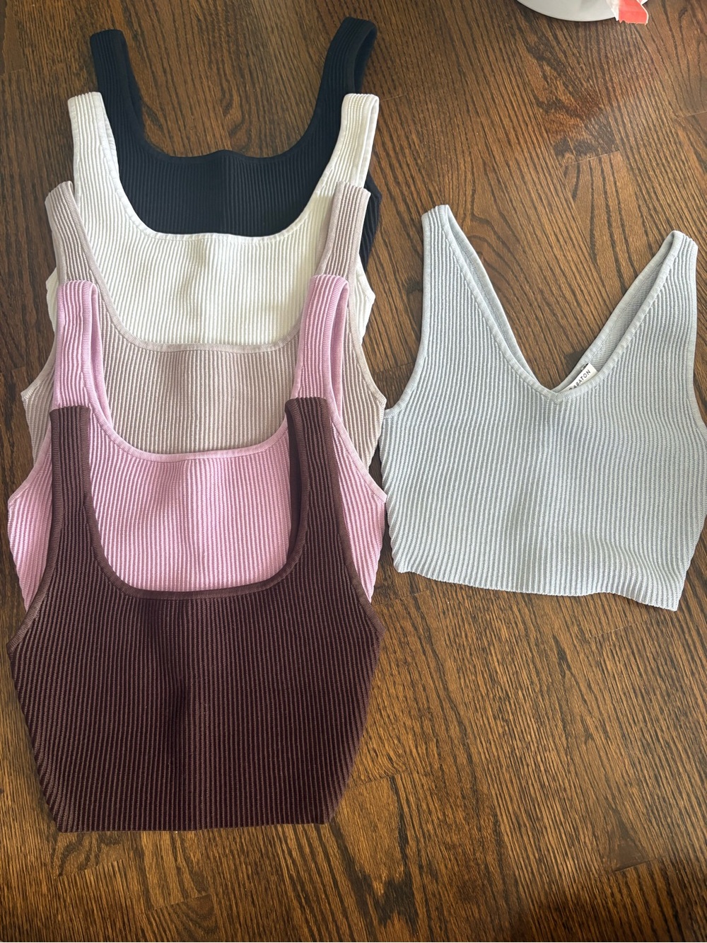 Aritzia Babaton Sculpt Knit Tanks